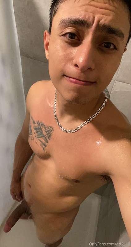 Late night showers are the best 👌🏻 #iowa