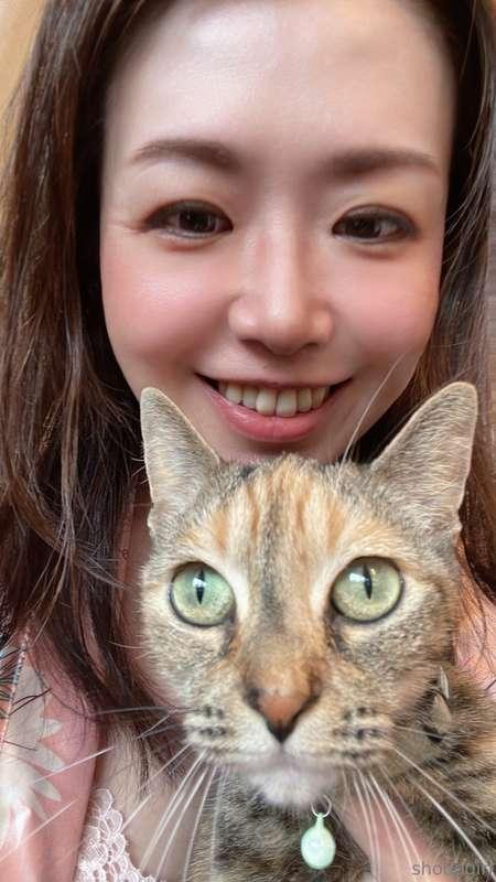 My cat always climbs into my arms when I feel quiet inside… ..
