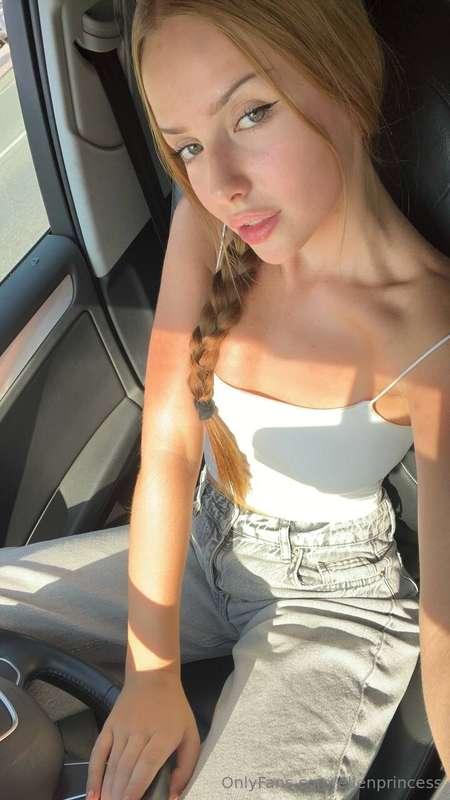 The cutest girls sometimes have the naughtiest thoughts. Gue..