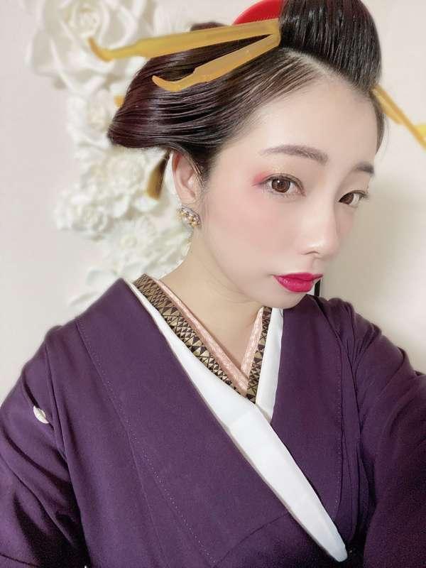 I am tradition Japanese woman.