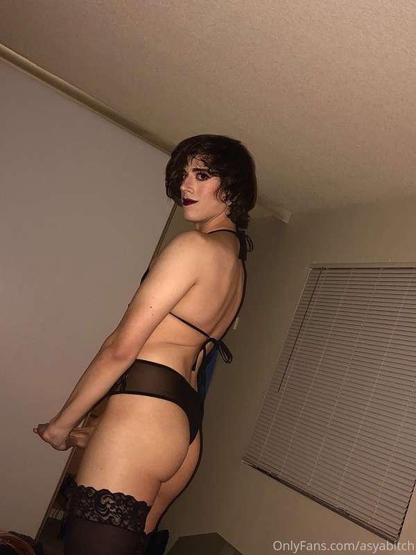 Done moving, back to being a hot bitch