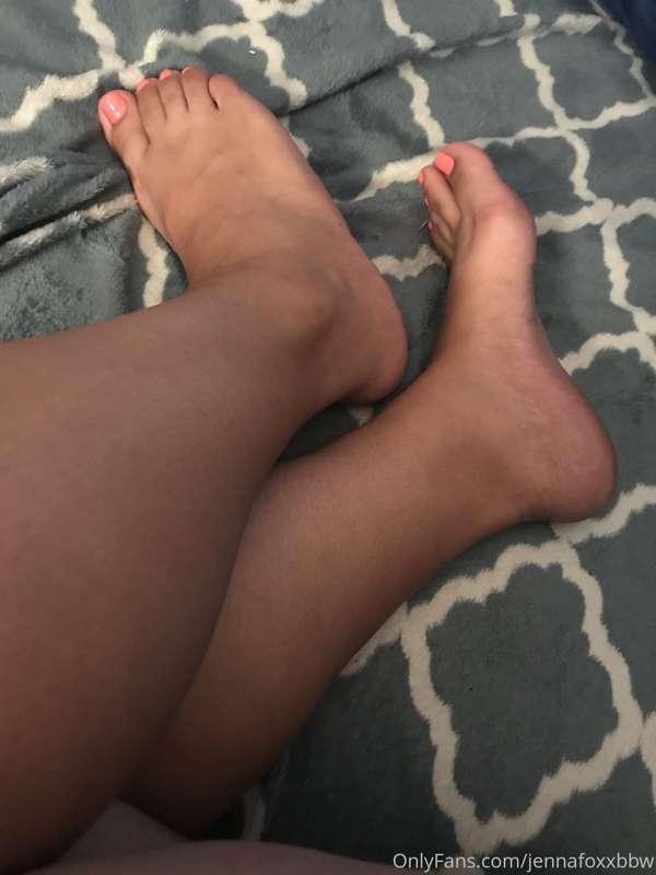 Big pretty feet