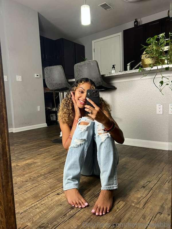 I know most of you are sole lovers but who loves tops 🌸🫶🏽✨
