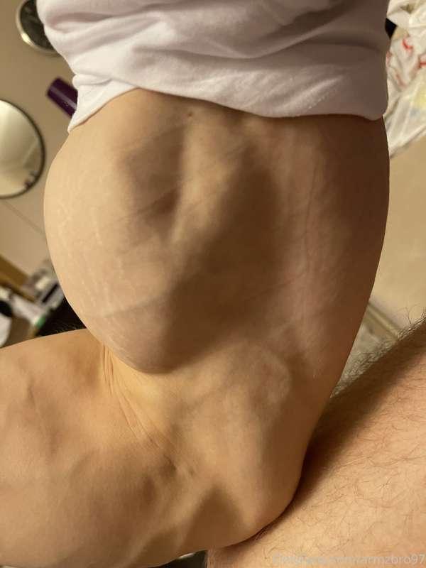 armzbro97 image #0
