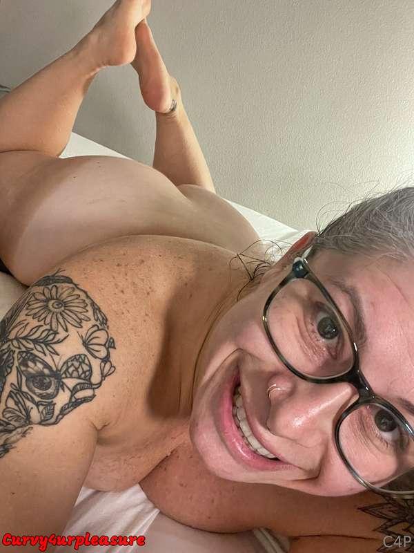 I am Queen of the booty selfie