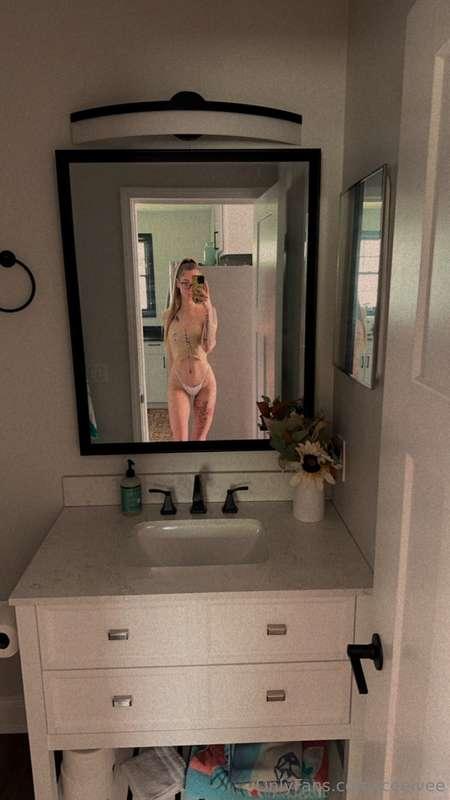 I’m bored can u come over rq