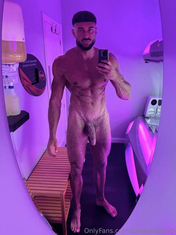 Veiny all over 😈