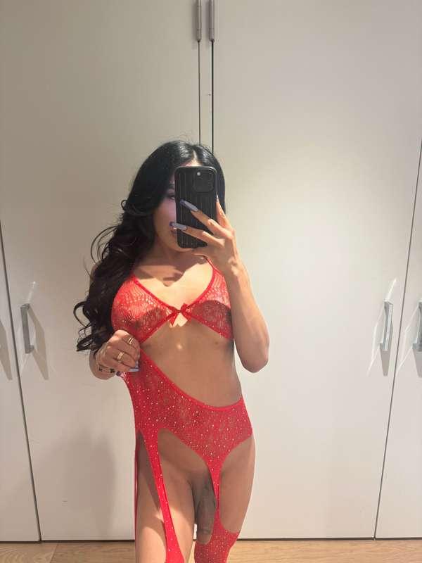 How do I look in red? 😏