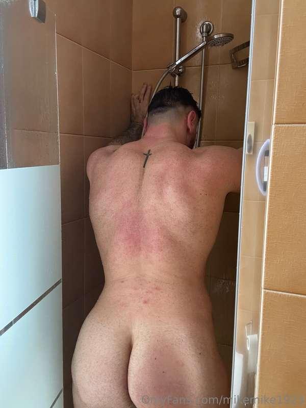 Happy weekend 💦💦🍑