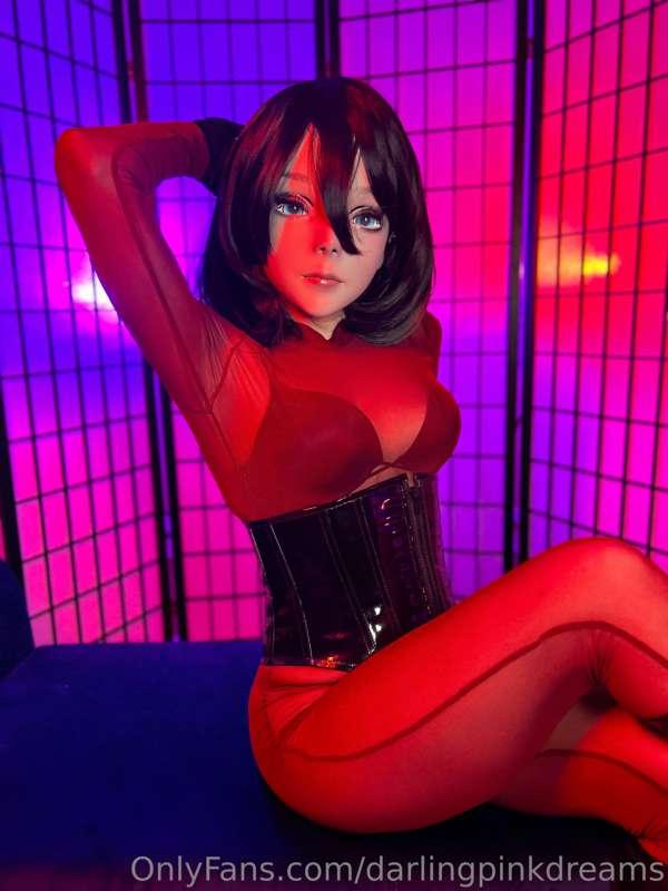 I have another mesh bodysuit in blue, they’re sexy, right?