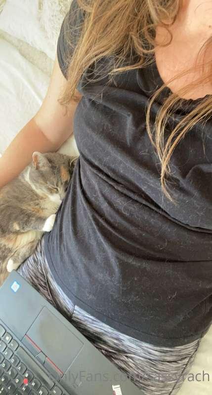Just a linty girl in kitty’s world