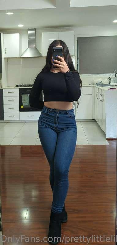 prettylittlelily48 image #0