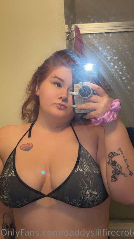 Hey daddy im so horny im gonna go play with myself …. You sh..