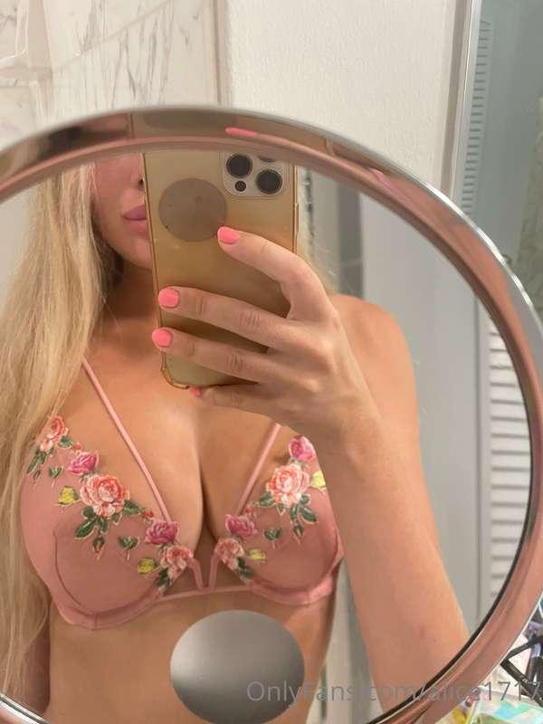 I love flowers 💐 very much 🥰