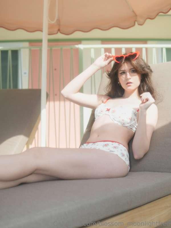 🍒🕶️🌞