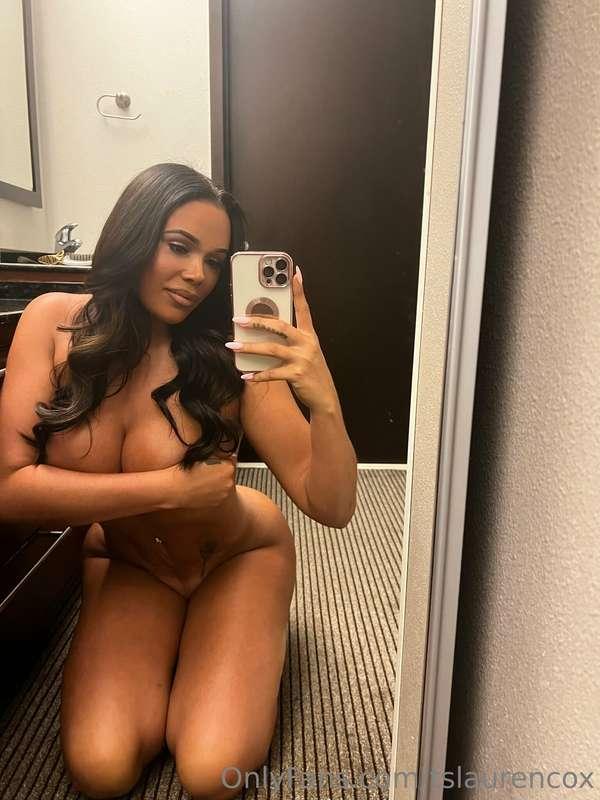 Just a little tease for your 🍆 👅