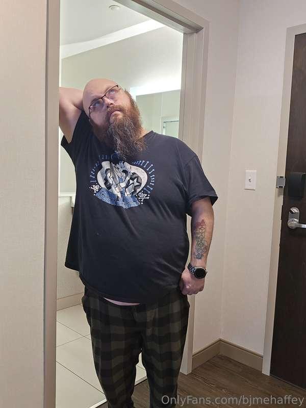 I'm in a hotel this week for work. So, I brought the tripod ..