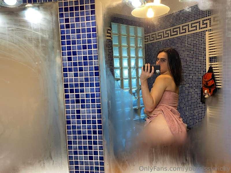 yoursissyvicky image #2