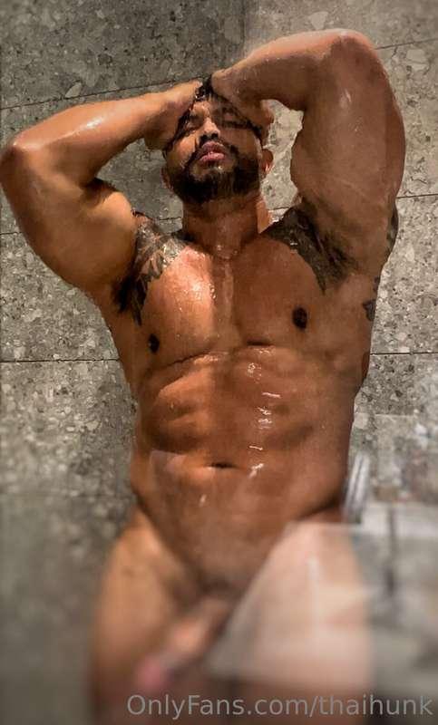 Oh no! It’s Monday again!
Can u cheer me up?😏