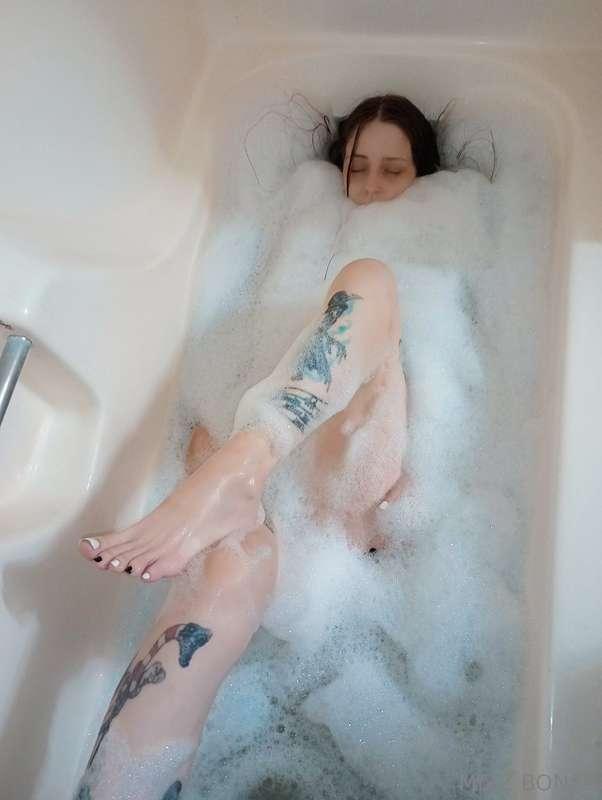 Don't miss out on this bubble bath set 🫧🛀🏻🧼 See my last post..
