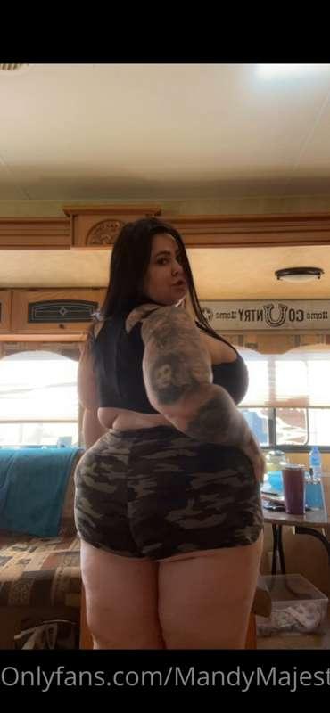 Just a little video of me showing off my camping outfit