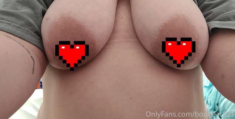 Got my nipples pierced! Wanna see? Like and comment and I wi..