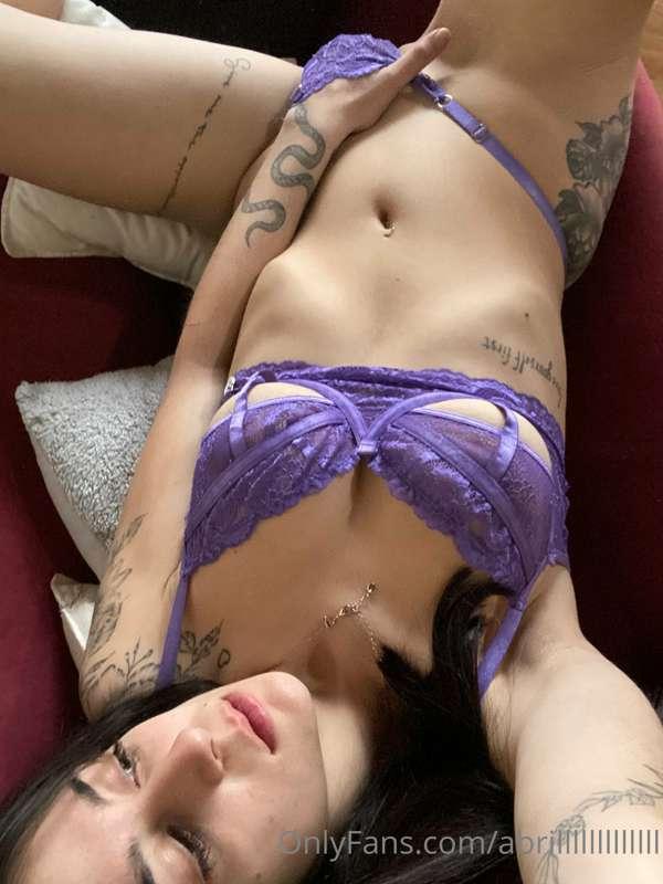beautiful Sunday to be in my armchair. I want some company🥰