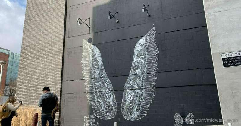 You know these famous wings in Nashville?… well this is what..