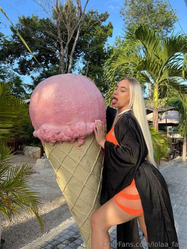 Give me your ice cream, i am love it 😉