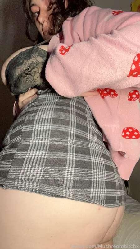 mushroombitchx image #2