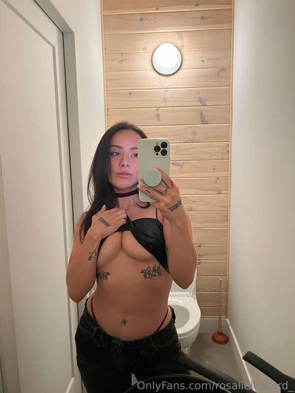 rosalielessard_ image #1