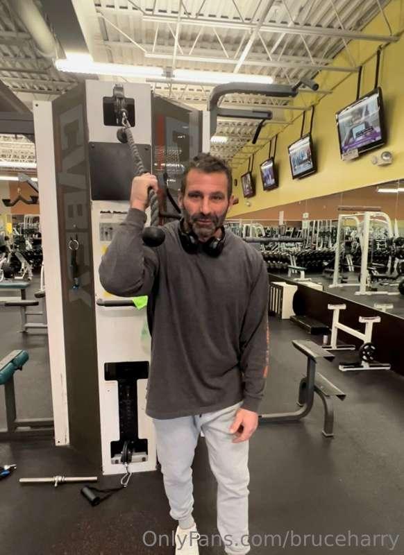 Is anyone else working on their Dad bods today 🤭