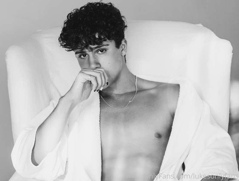 Hey guys.. check your DMs! I really love this picture. It's ..