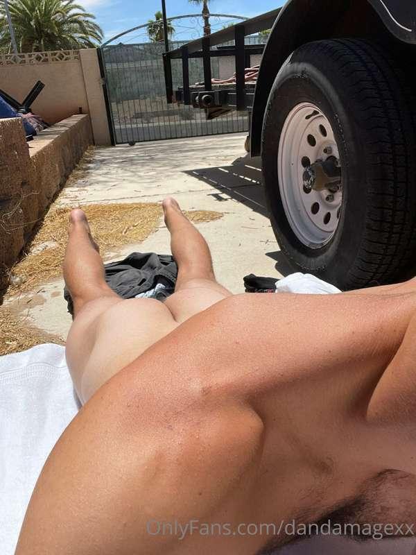 Out here trying to even out this tan