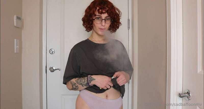 screen caps from yesterday’s vid 😋