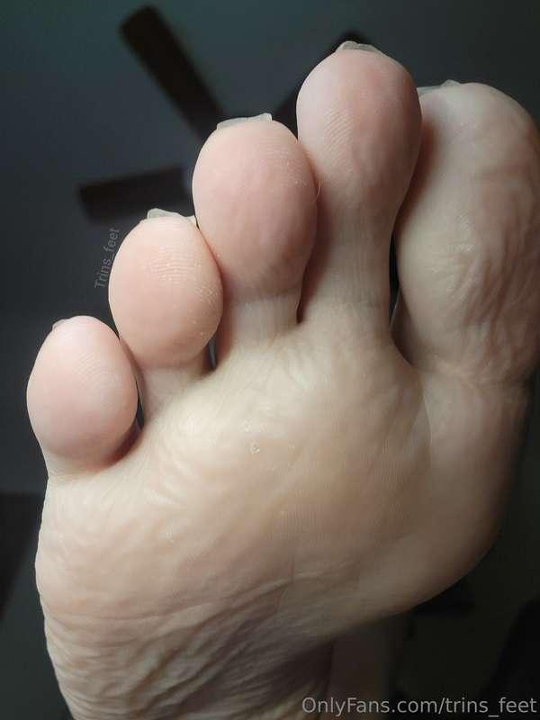 trins_feet image #0