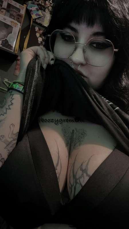 boozygremlinx image #3