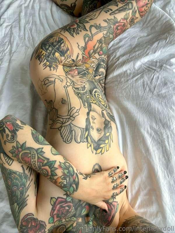 Good morning my loves! Who likes to see the full set? Check ..