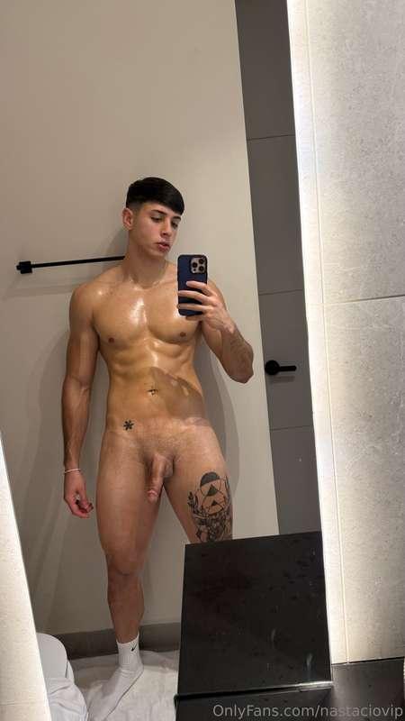Me acompañas?? 🥵🤤
