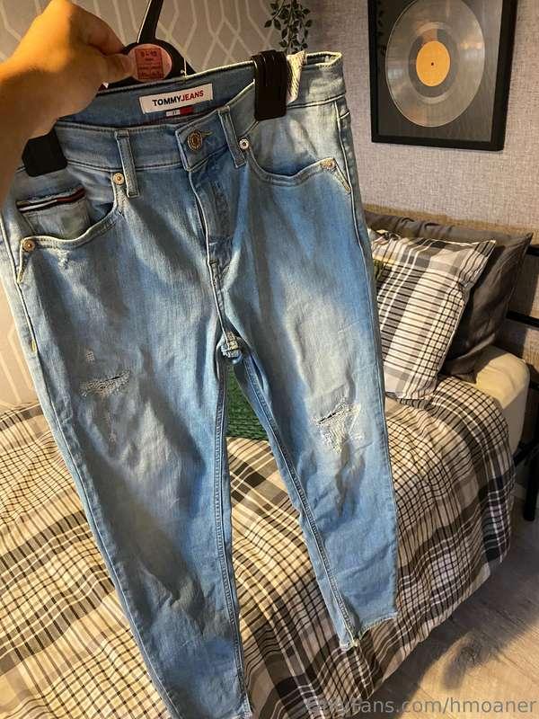 Who wanna see me hump in these jeans?? 