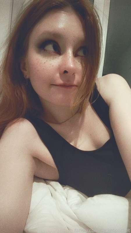 Finally back~
I will answer everyone tomorrow ❤️

#redhead #cute #teen #egirl #goth #smalltits #ihatehashtags 