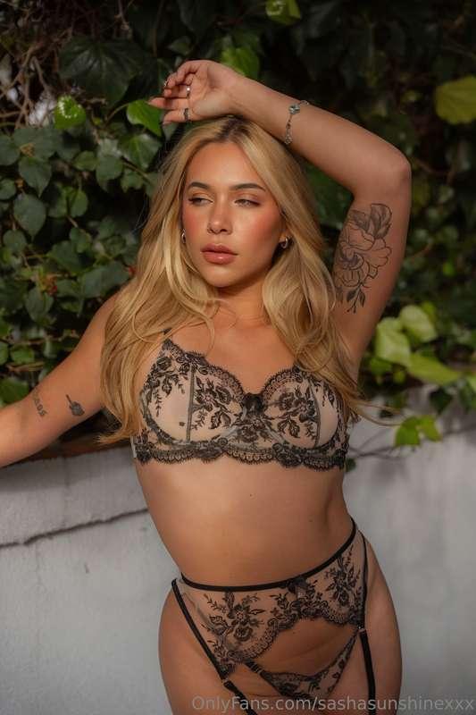 my DM’s are waiting for you😍