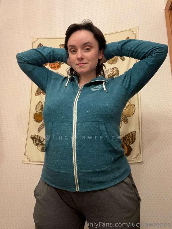 Feeling so cute in this comfy little outfit :) 