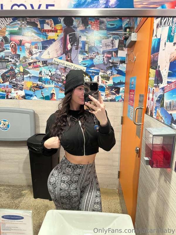 aren't these pants so cute!! :)
