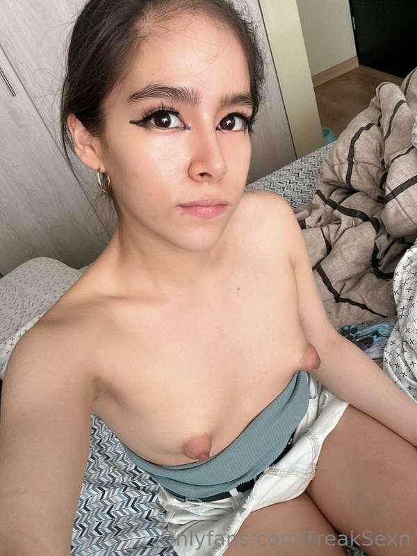My titties woke up like this 🙈