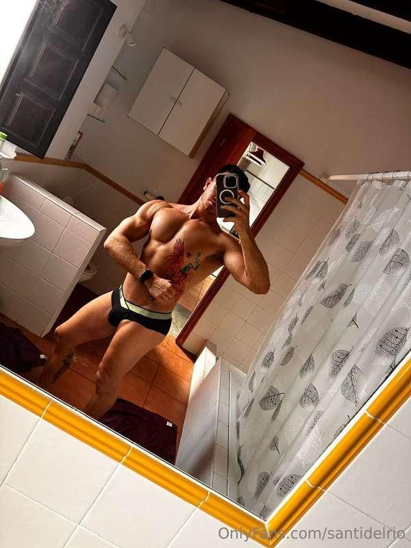 santidelrio image #2