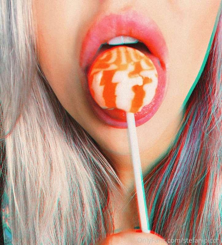 I licked it, so it’s mine... 🍭