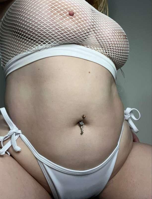 Take your pants off baby and let me see that cockk right now..