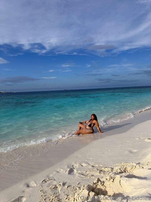 Heard there’s “real life mermaids” in the ocean 😒I’m the rea..