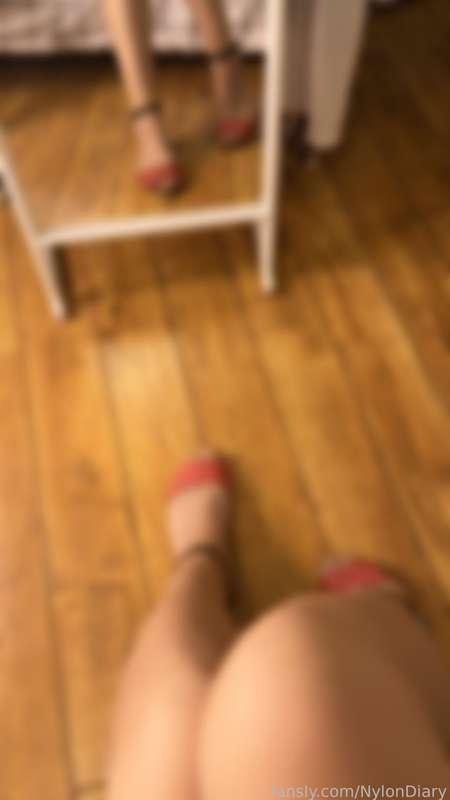 nylondiary image #0